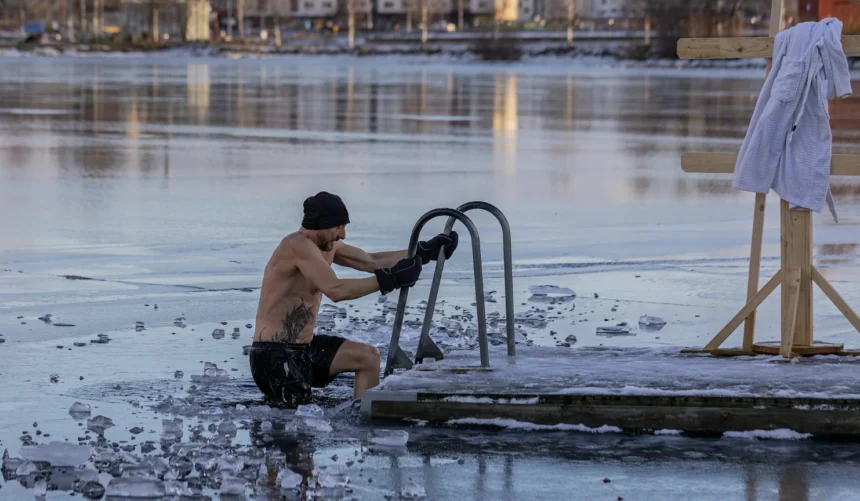 How long should you sit in an ice bath if you want your muscles to recover faster?