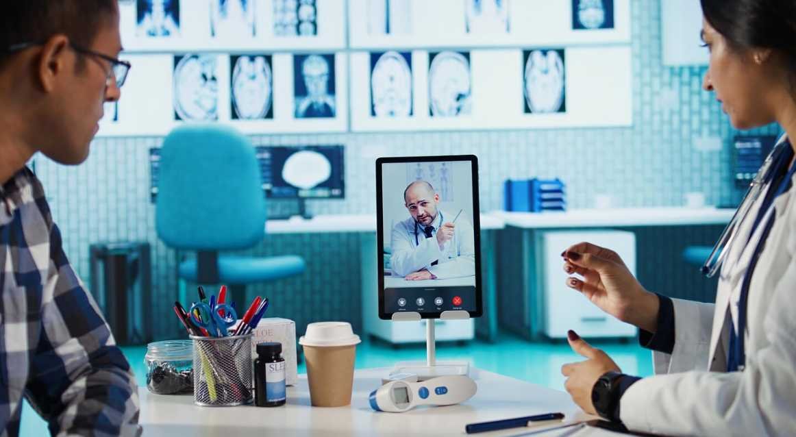 Why Healthcare Apps Are Becoming Essential for Modern Clinics and Hospitals